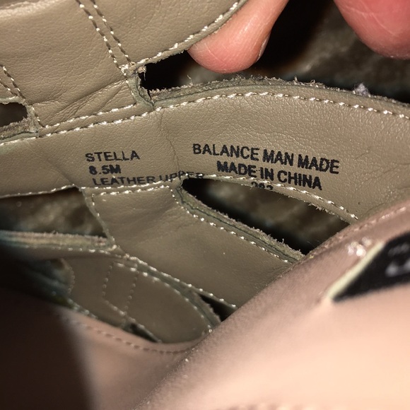 SHOEMINT- Peep toe heels - Picture 6 of 6